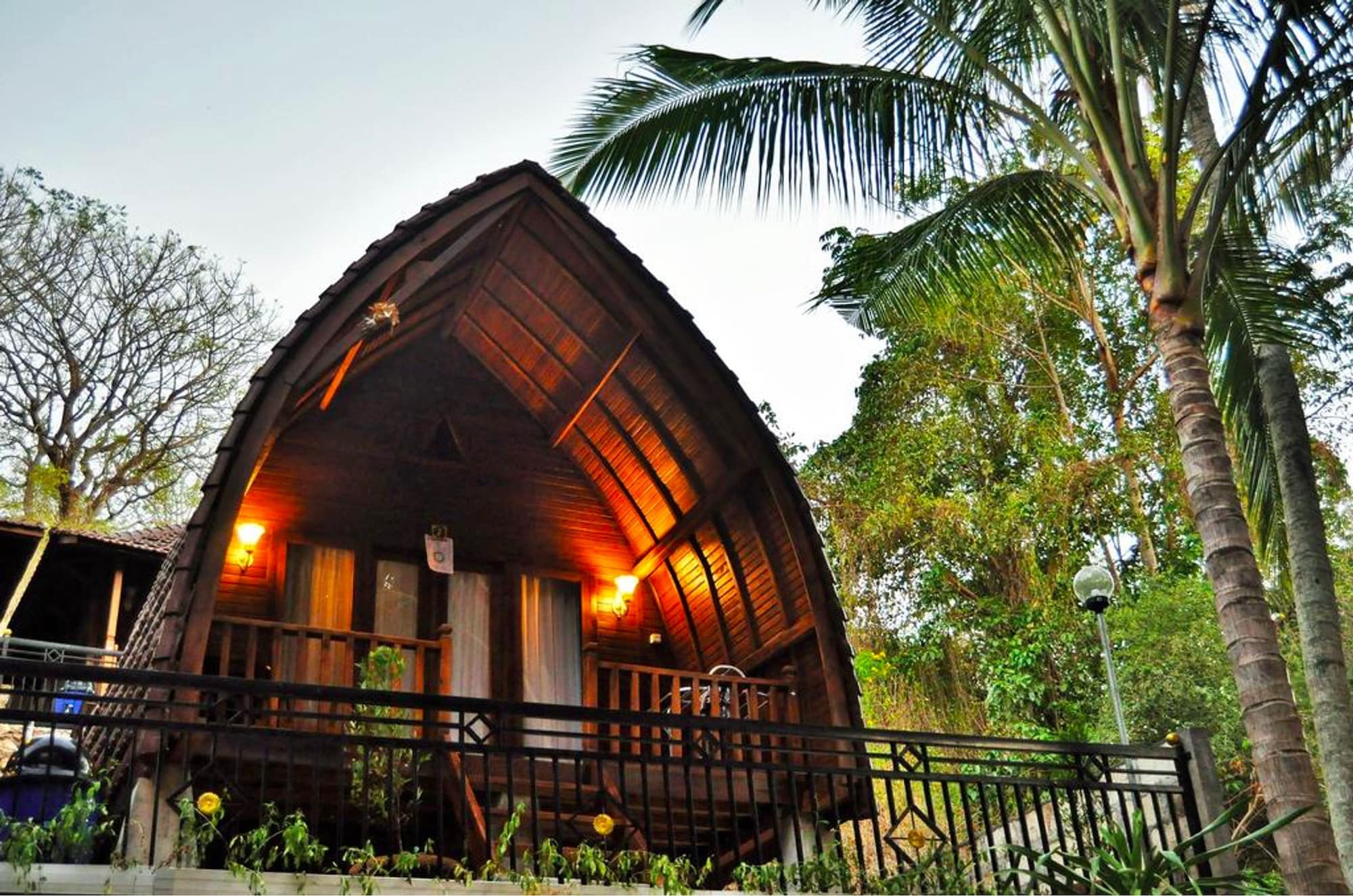 Coconut Hill Cottage Batununggul Екстер'єр фото